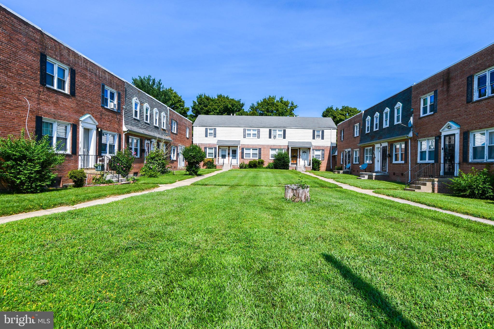 IVERSON MEWS CONDOMINIUM - Residential Lease