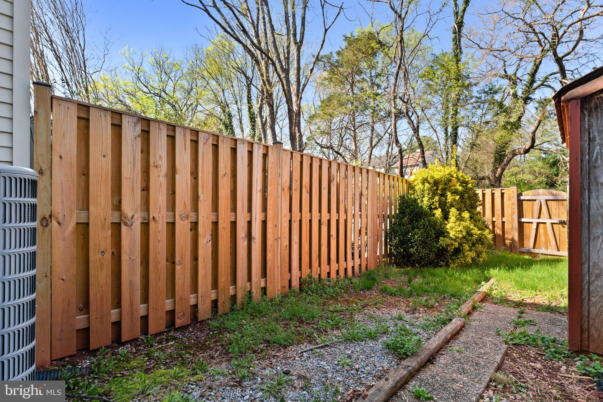 COUNTRYSIDE - Residential