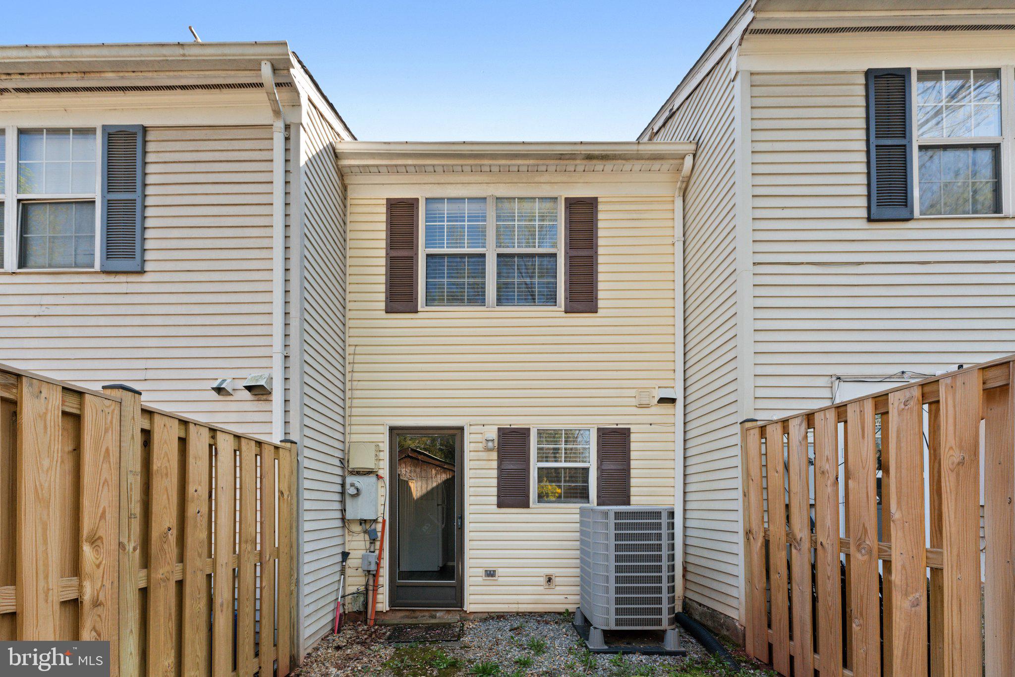 COUNTRYSIDE - Residential