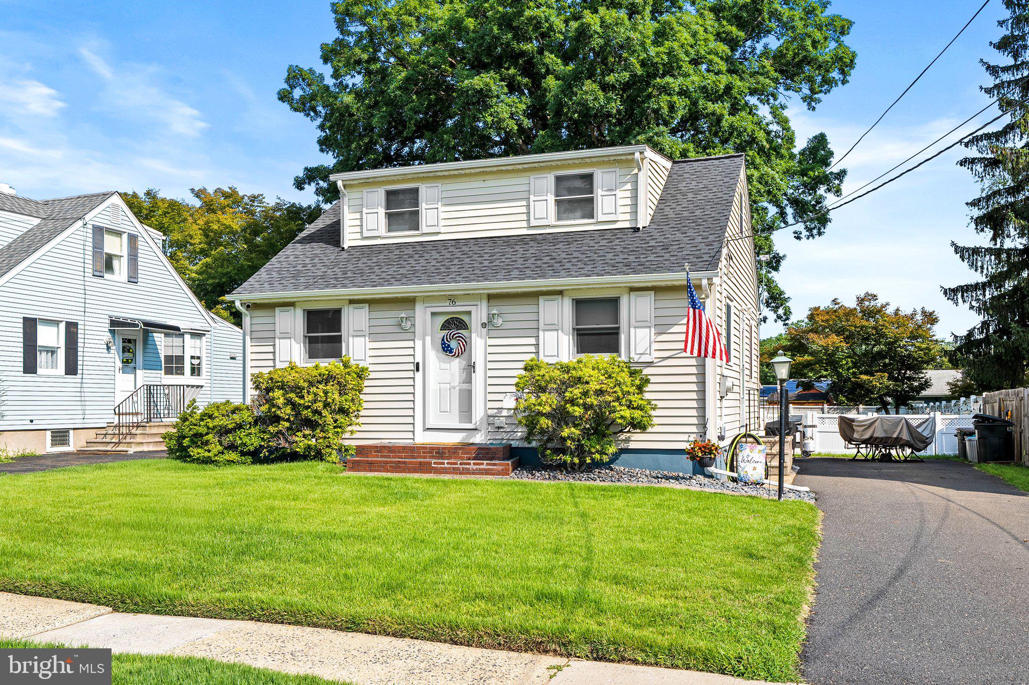 76 SHERWOOD AVENUE