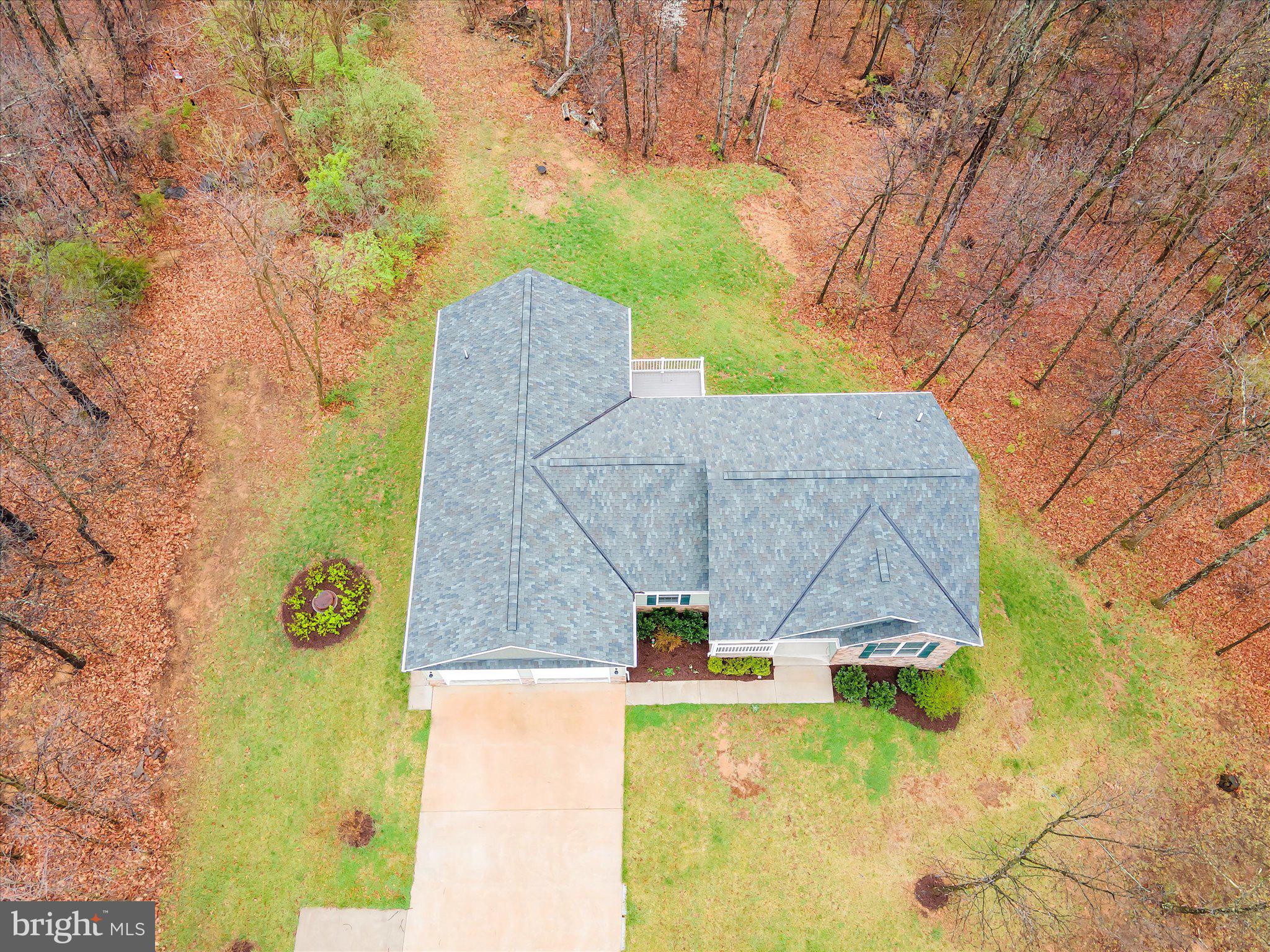 MIDDLE CREEK MANOR - Residential