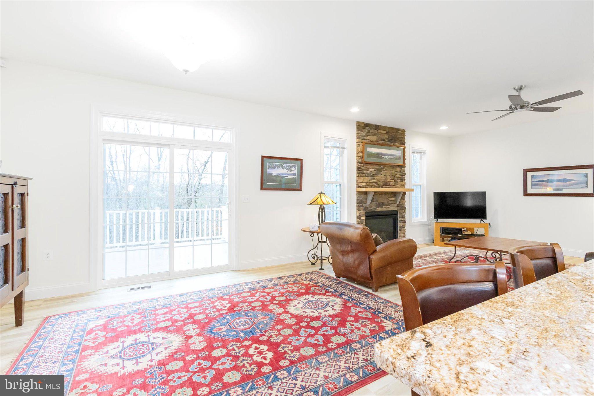 MIDDLE CREEK MANOR - Residential