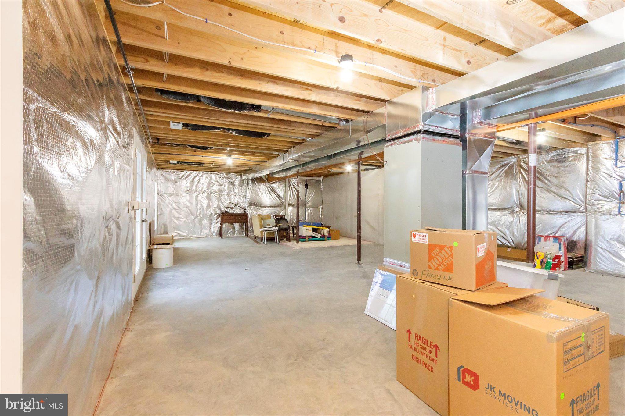 MIDDLE CREEK MANOR - Residential