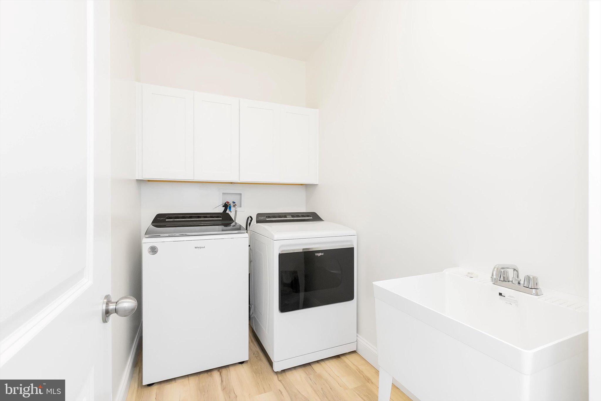 MIDDLE CREEK MANOR - Residential