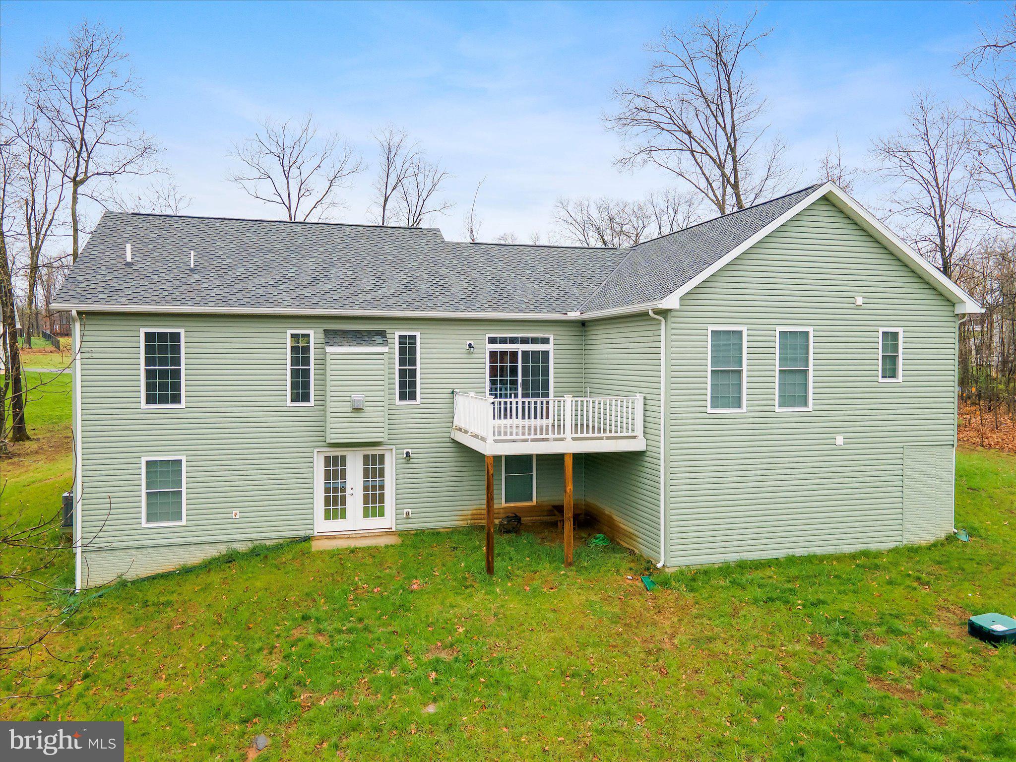 MIDDLE CREEK MANOR - Residential