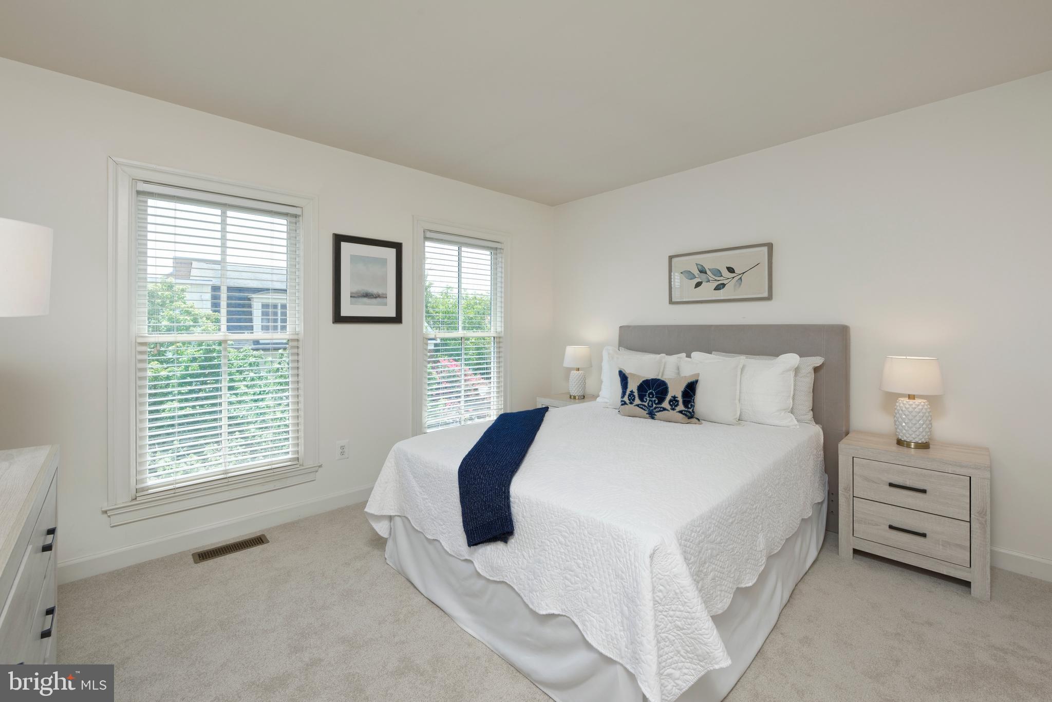 CHATHAM SQUARE - Residential