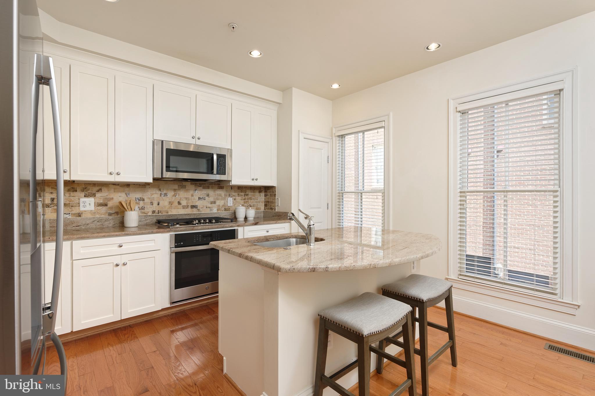 CHATHAM SQUARE - Residential