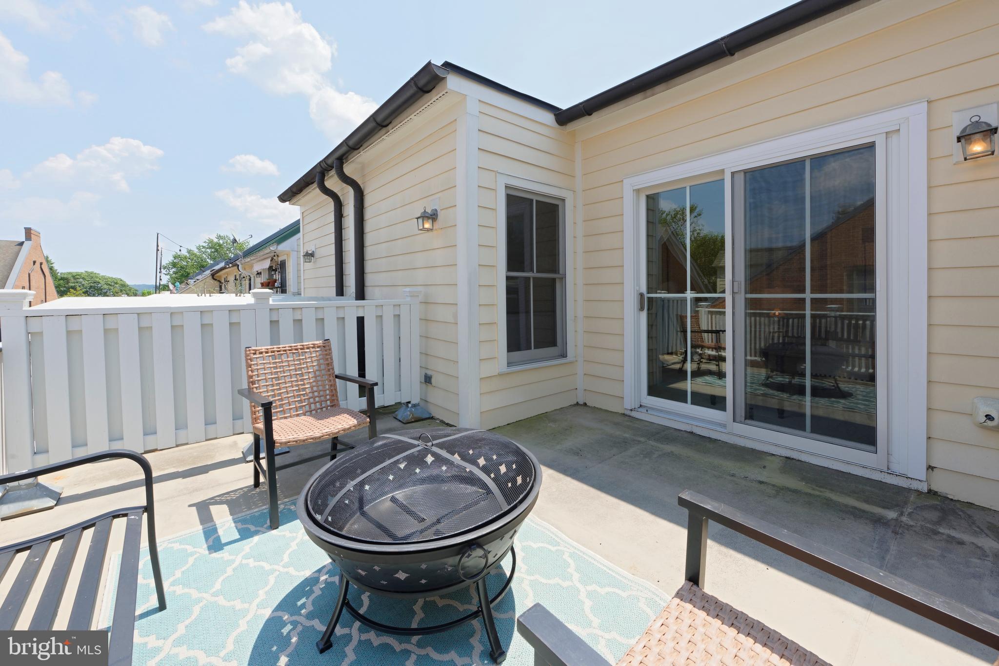 CHATHAM SQUARE - Residential