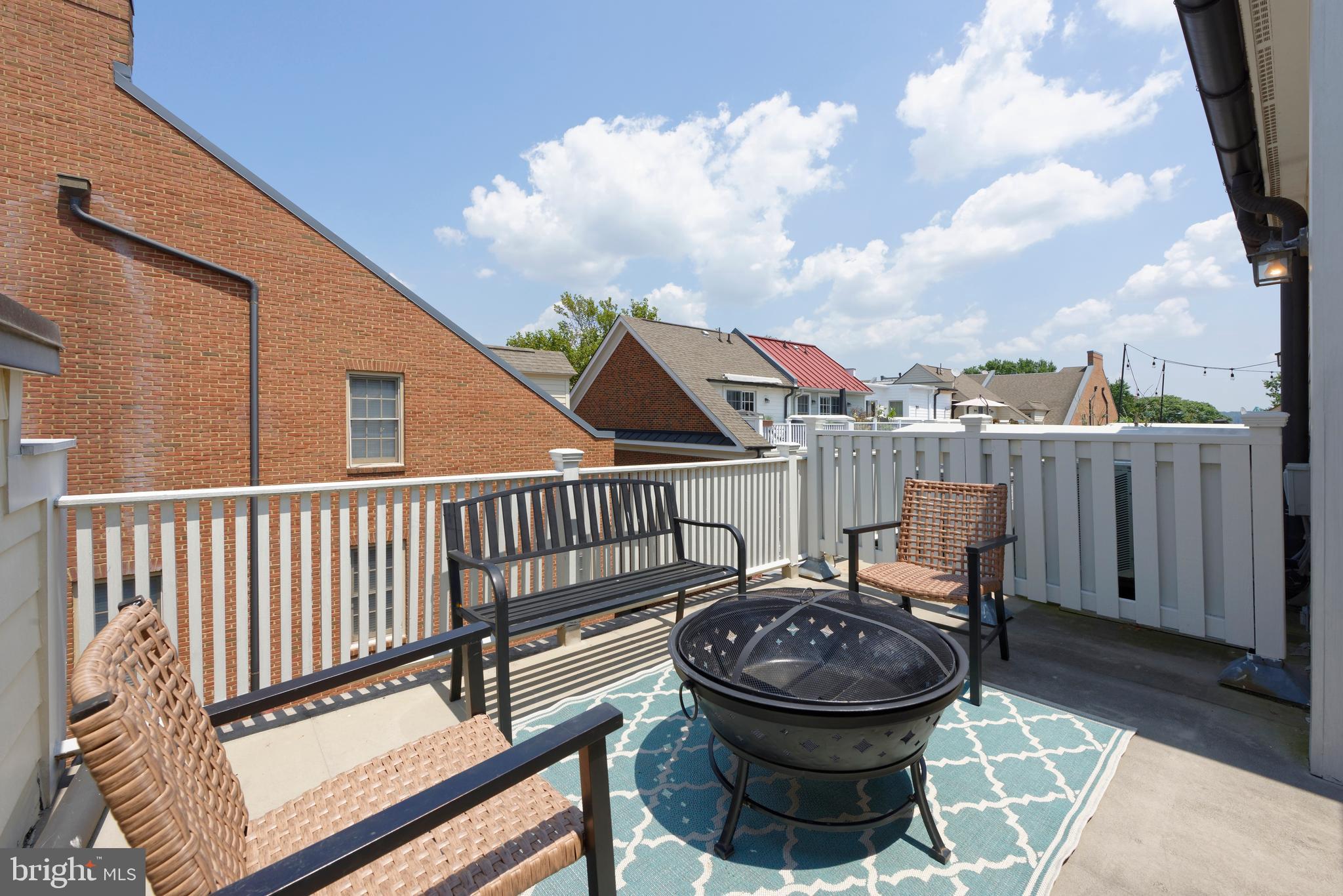 CHATHAM SQUARE - Residential