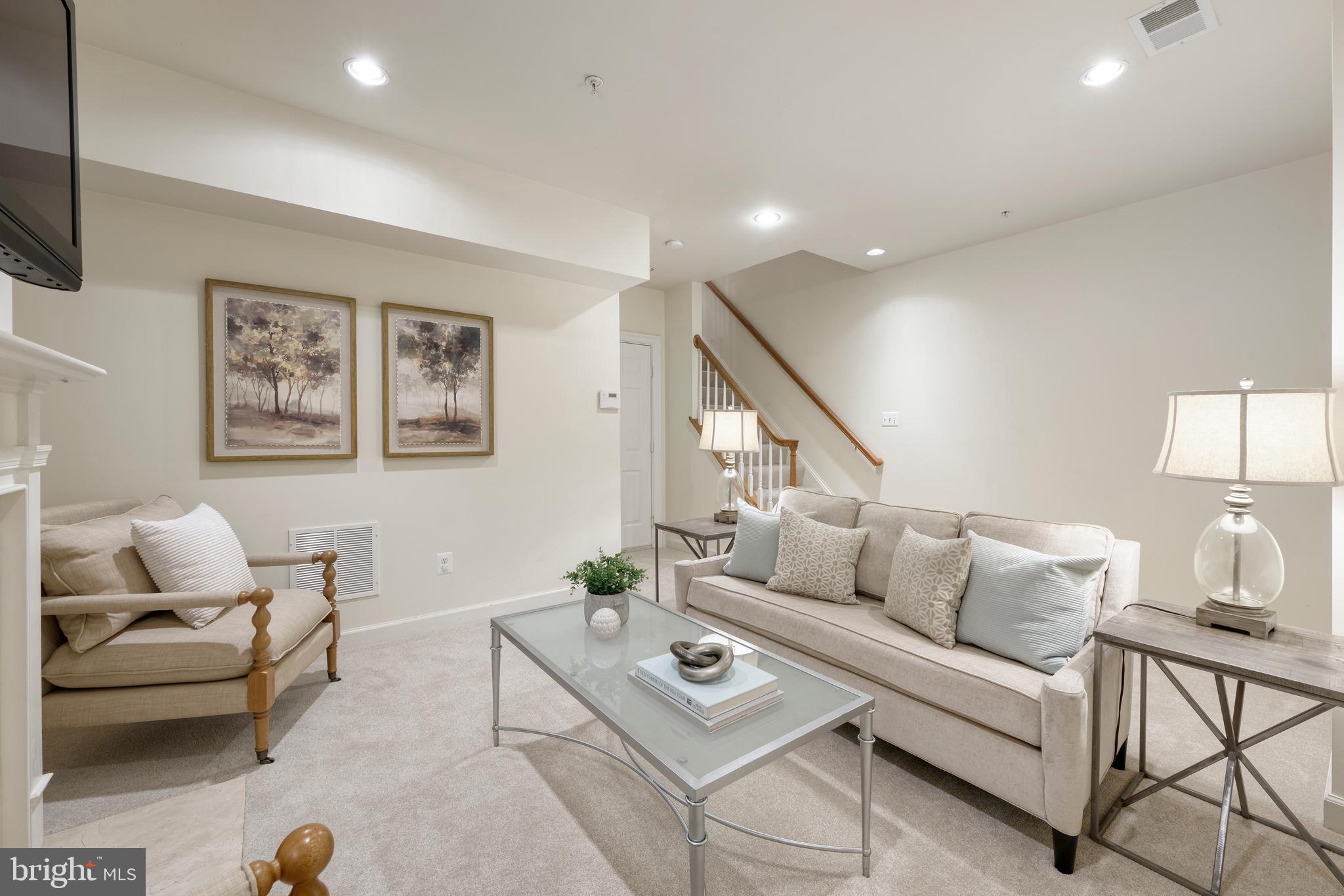 CHATHAM SQUARE - Residential