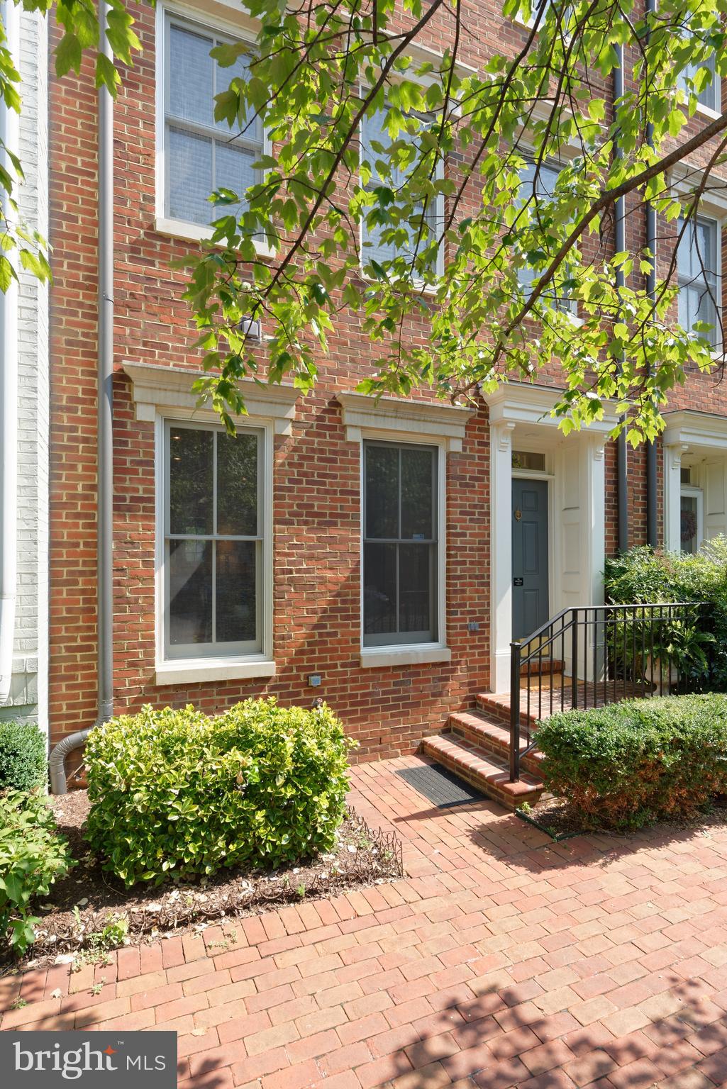 421 ORONOCO STREET