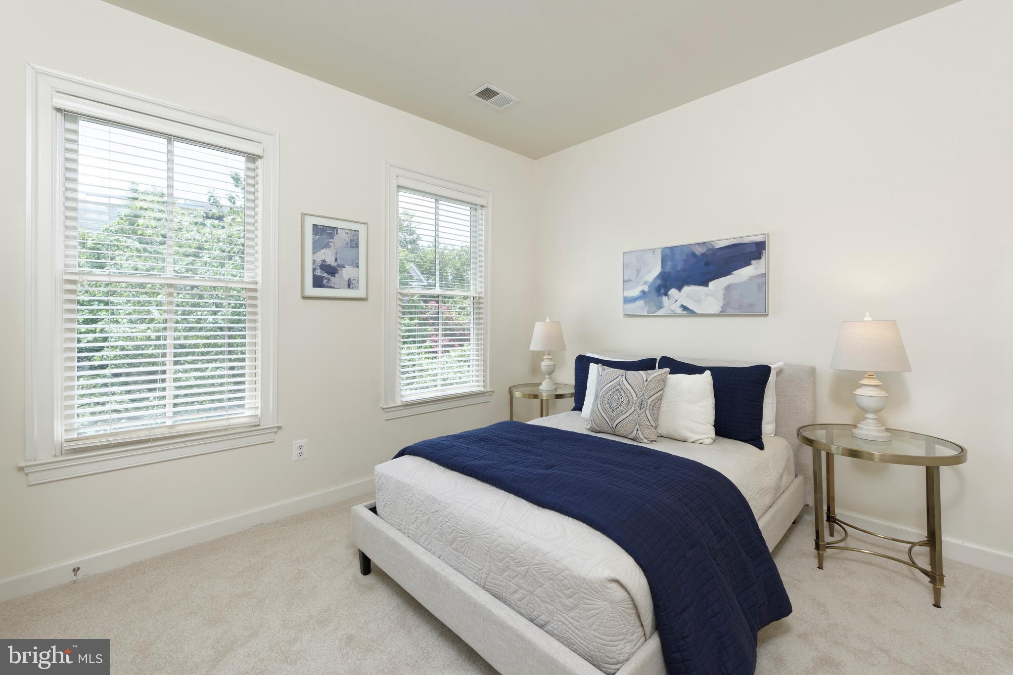 CHATHAM SQUARE - Residential