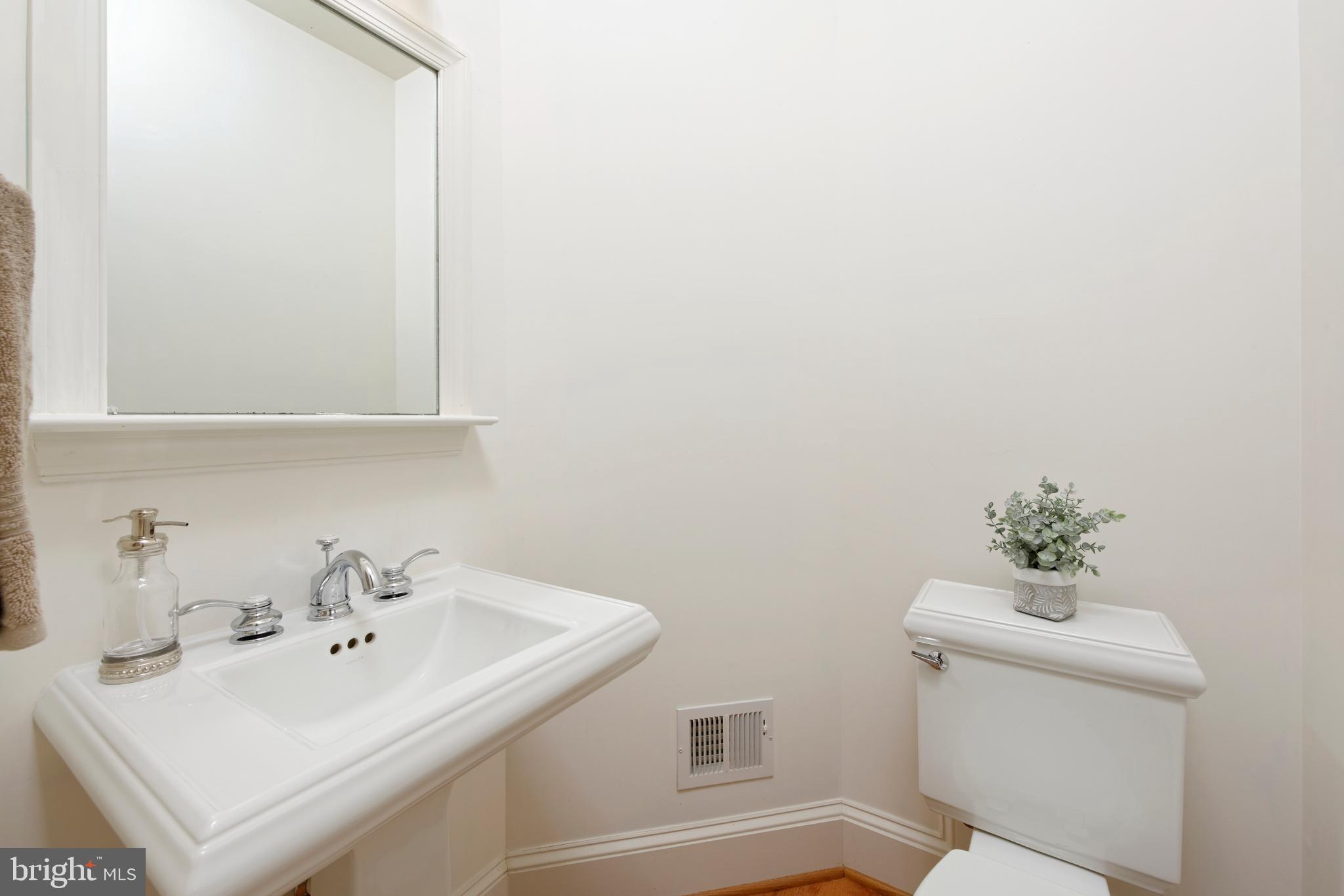 CHATHAM SQUARE - Residential