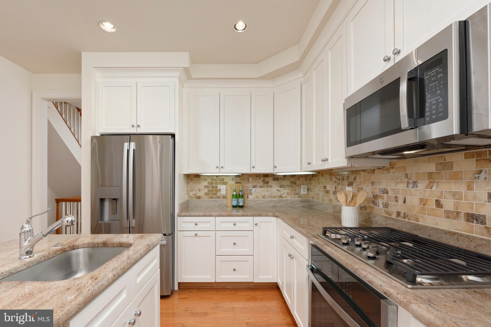 CHATHAM SQUARE - Residential