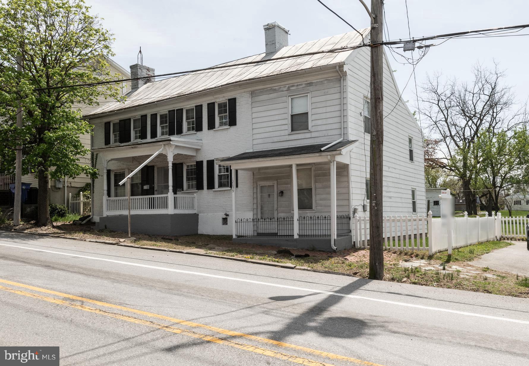 12061 & 12059 MAIN STREET