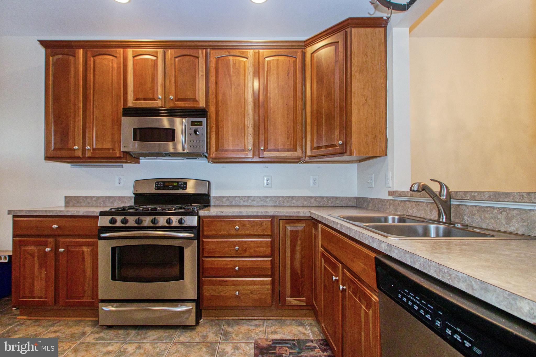 MONOCACY CROSSING - Residential Lease