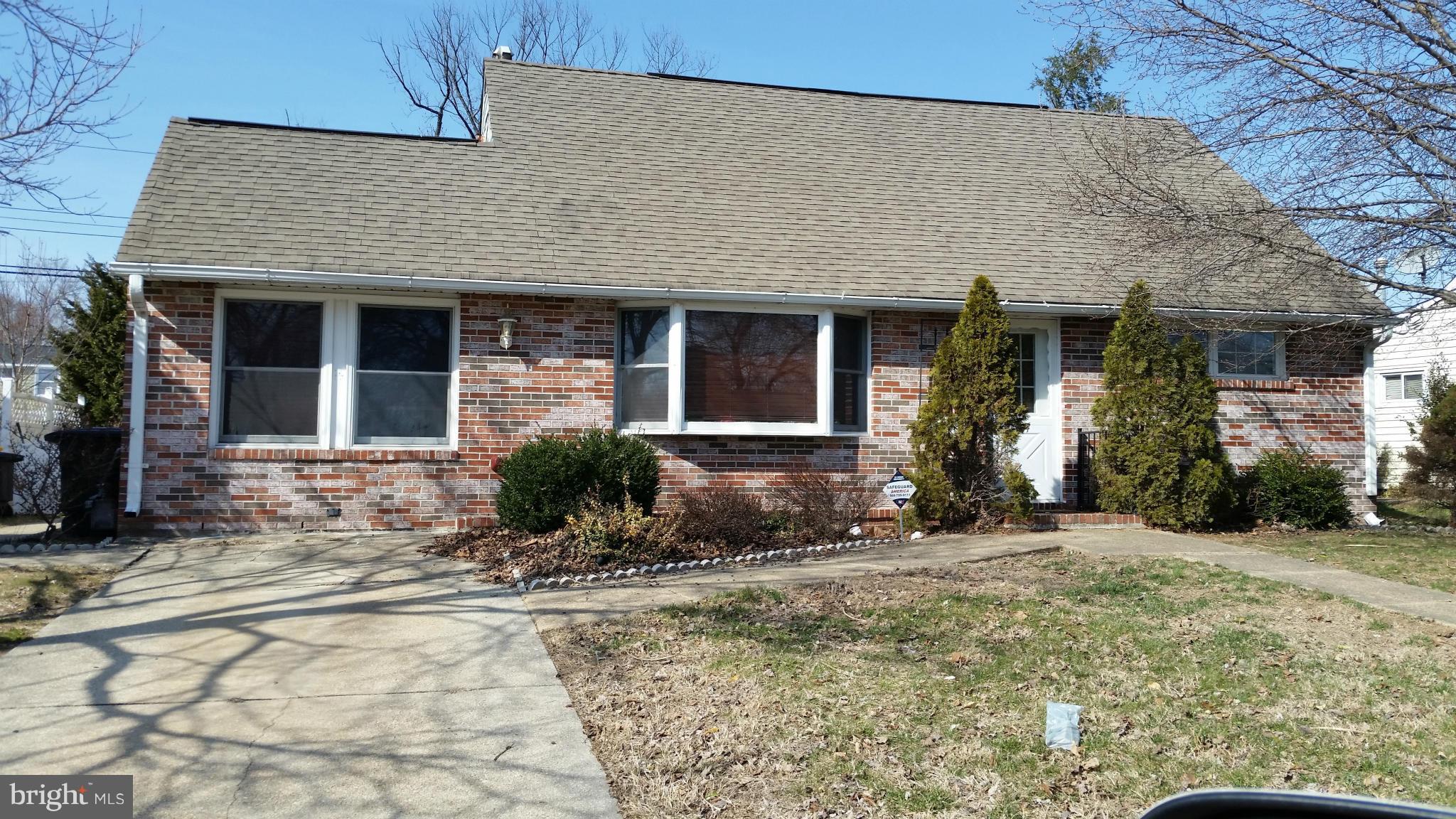 COUNTRY CLUB ESTATES - Residential Lease