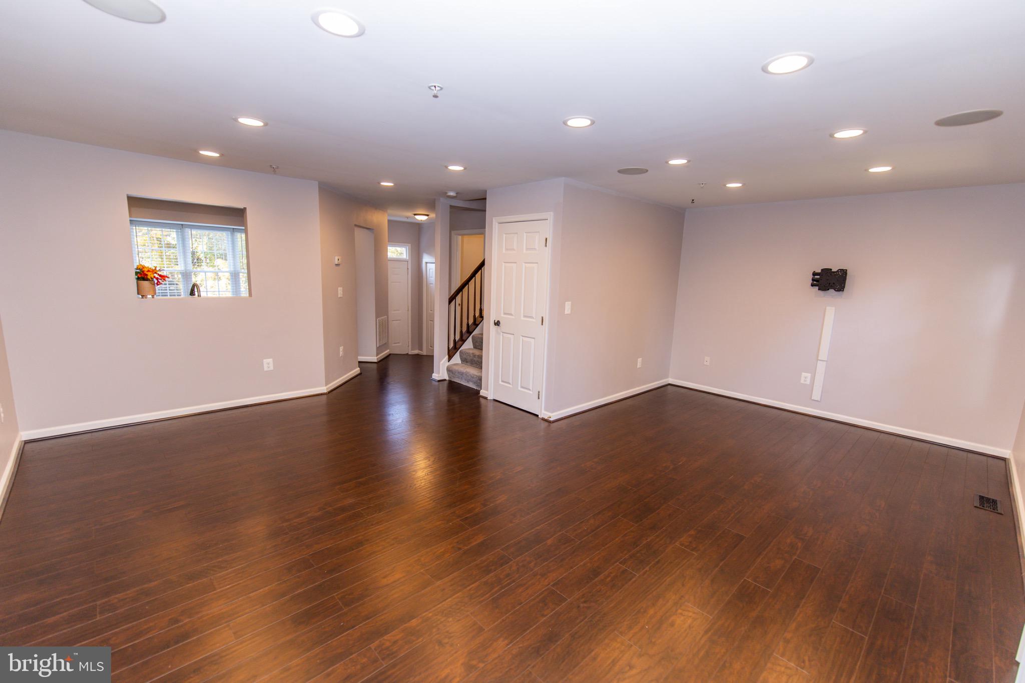 OXFORD LANDING - Residential Lease