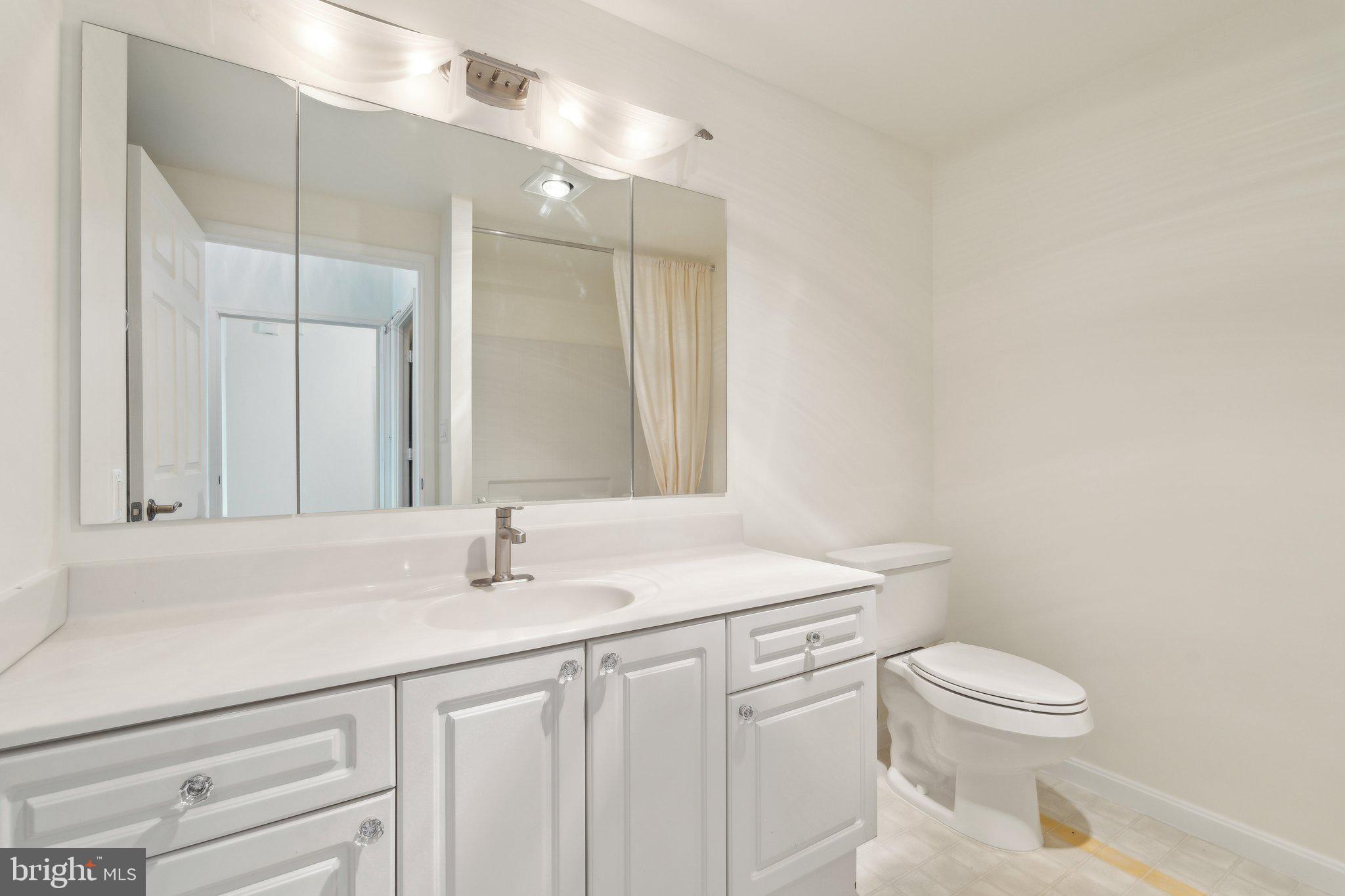 LANSDOWNE WOODS - Residential