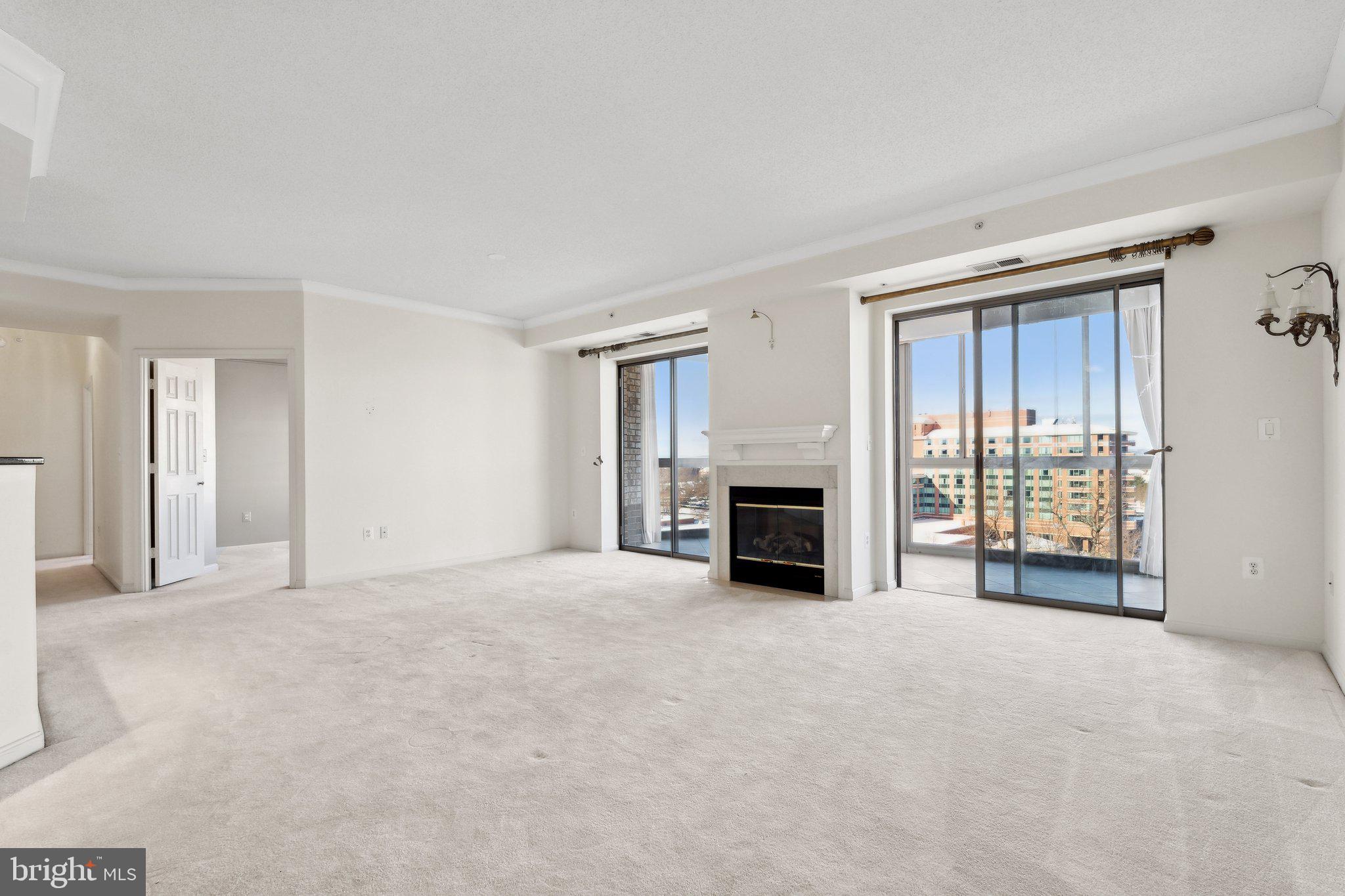 LANSDOWNE WOODS - Residential