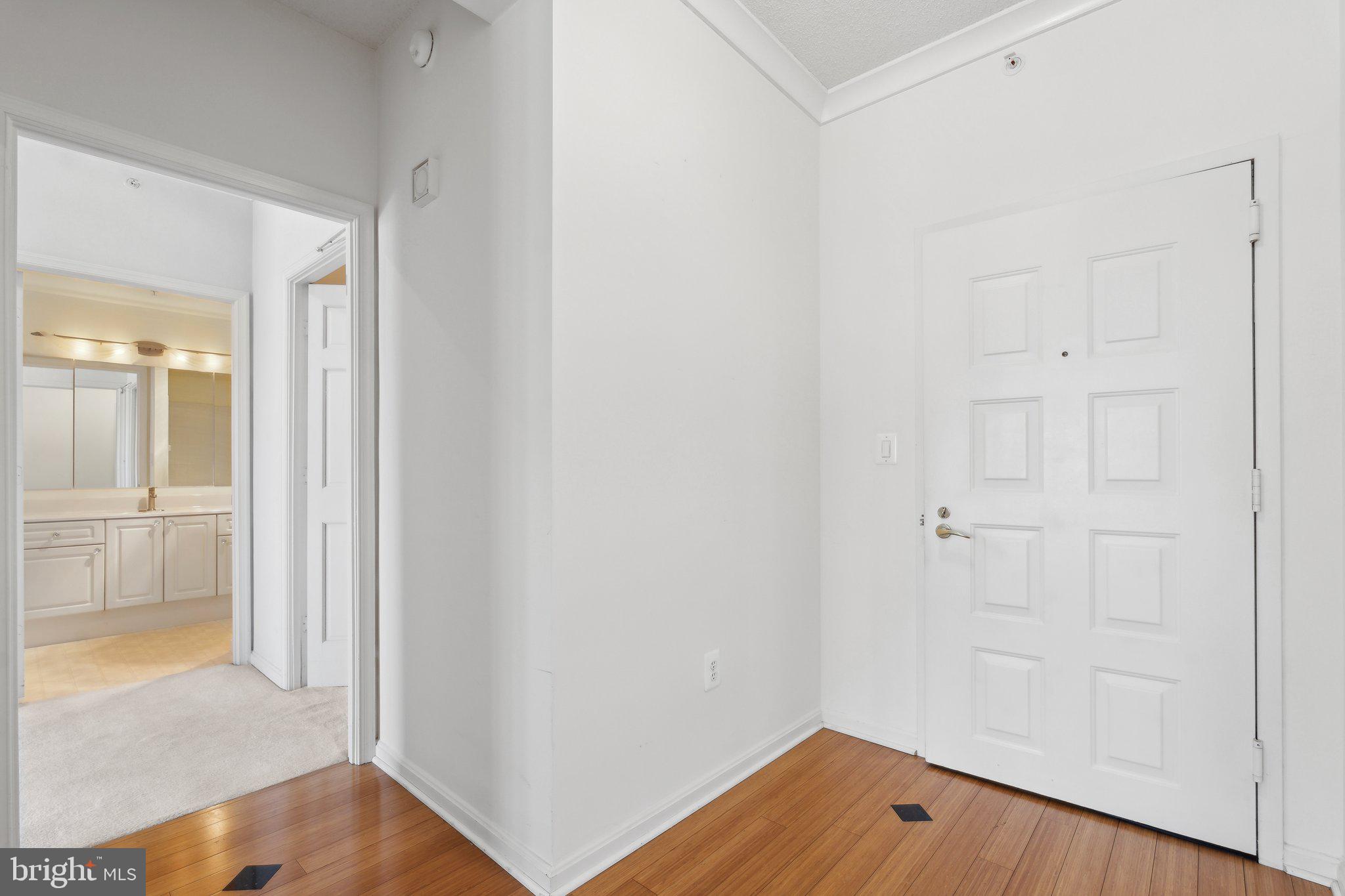 LANSDOWNE WOODS - Residential