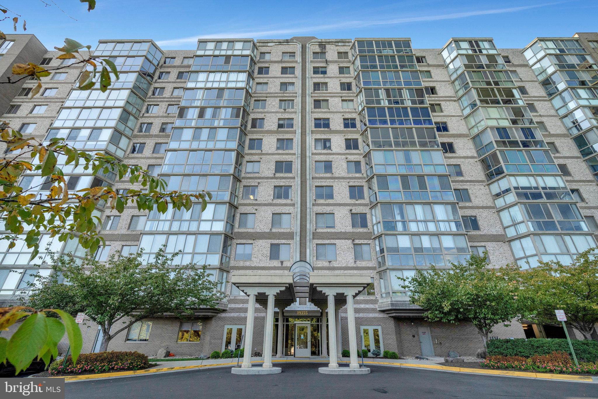 LANSDOWNE WOODS - Residential