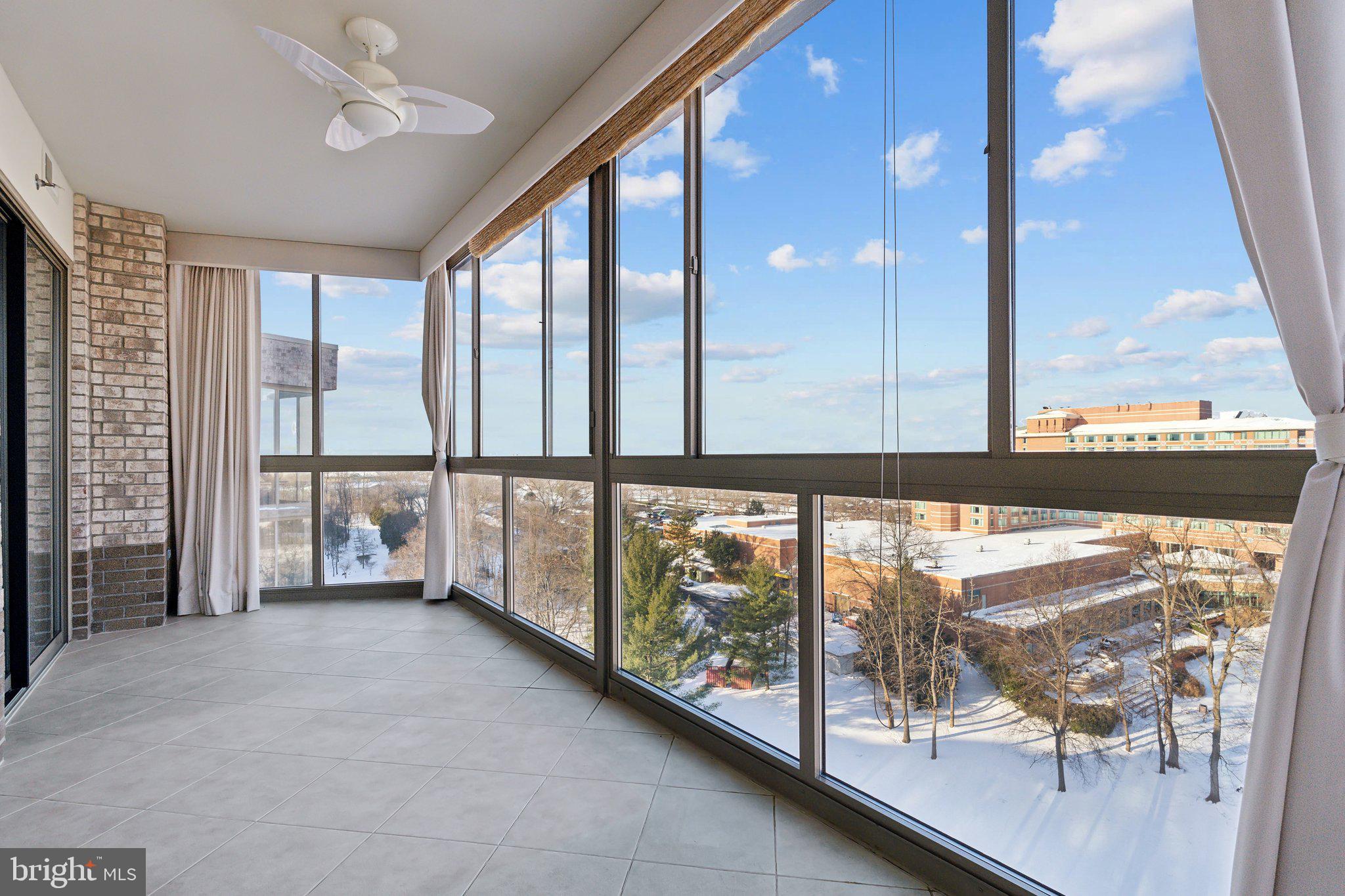 LANSDOWNE WOODS - Residential