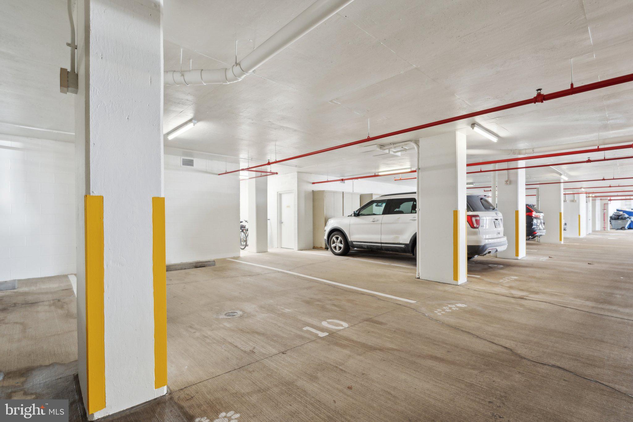 LANSDOWNE WOODS - Residential