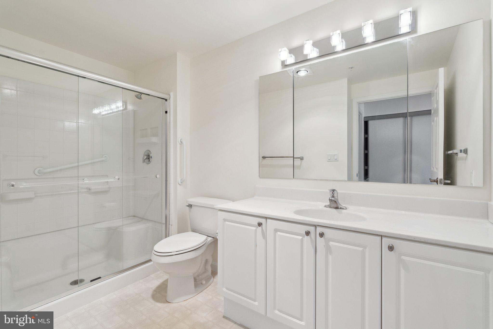 LANSDOWNE WOODS - Residential