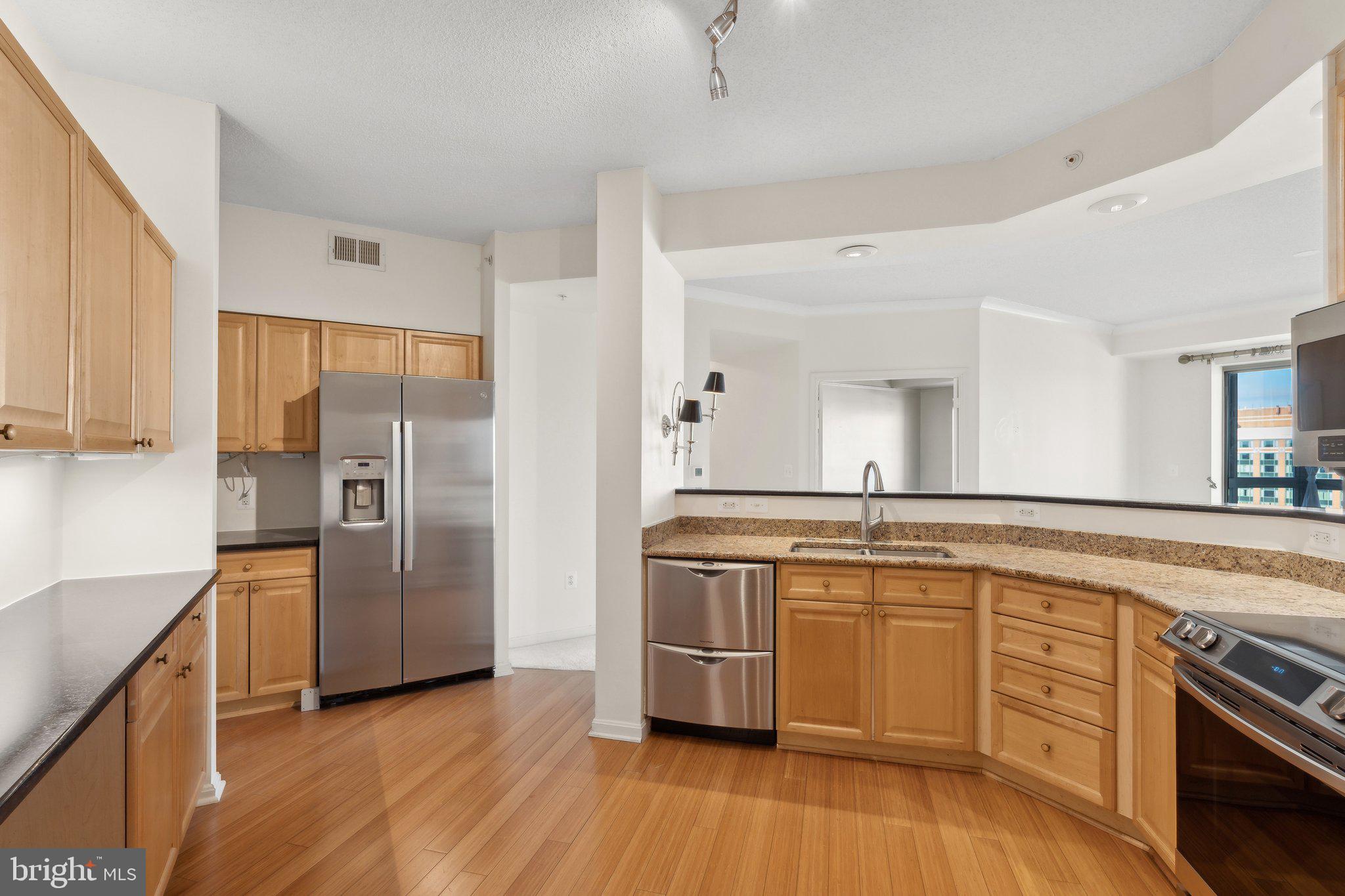 LANSDOWNE WOODS - Residential