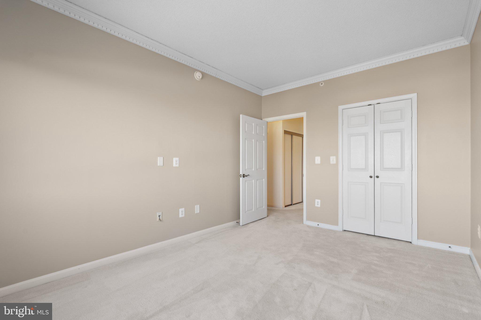 LANSDOWNE WOODS - Residential