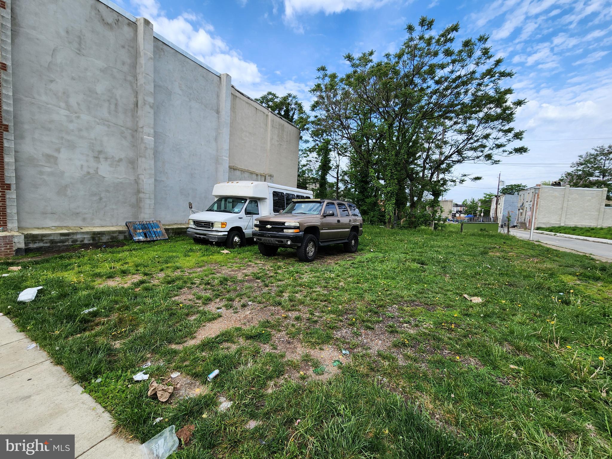 216 S FULTON AVENUE