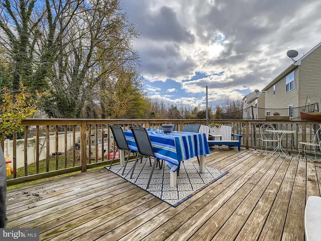 BRIDGEWATER AT CARVEL BEACH - Residential