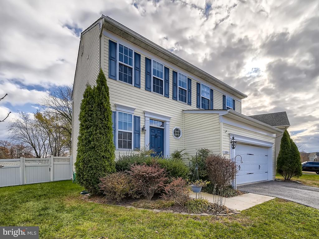 BRIDGEWATER AT CARVEL BEACH - Residential