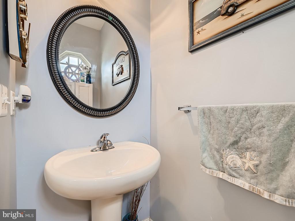 BRIDGEWATER AT CARVEL BEACH - Residential