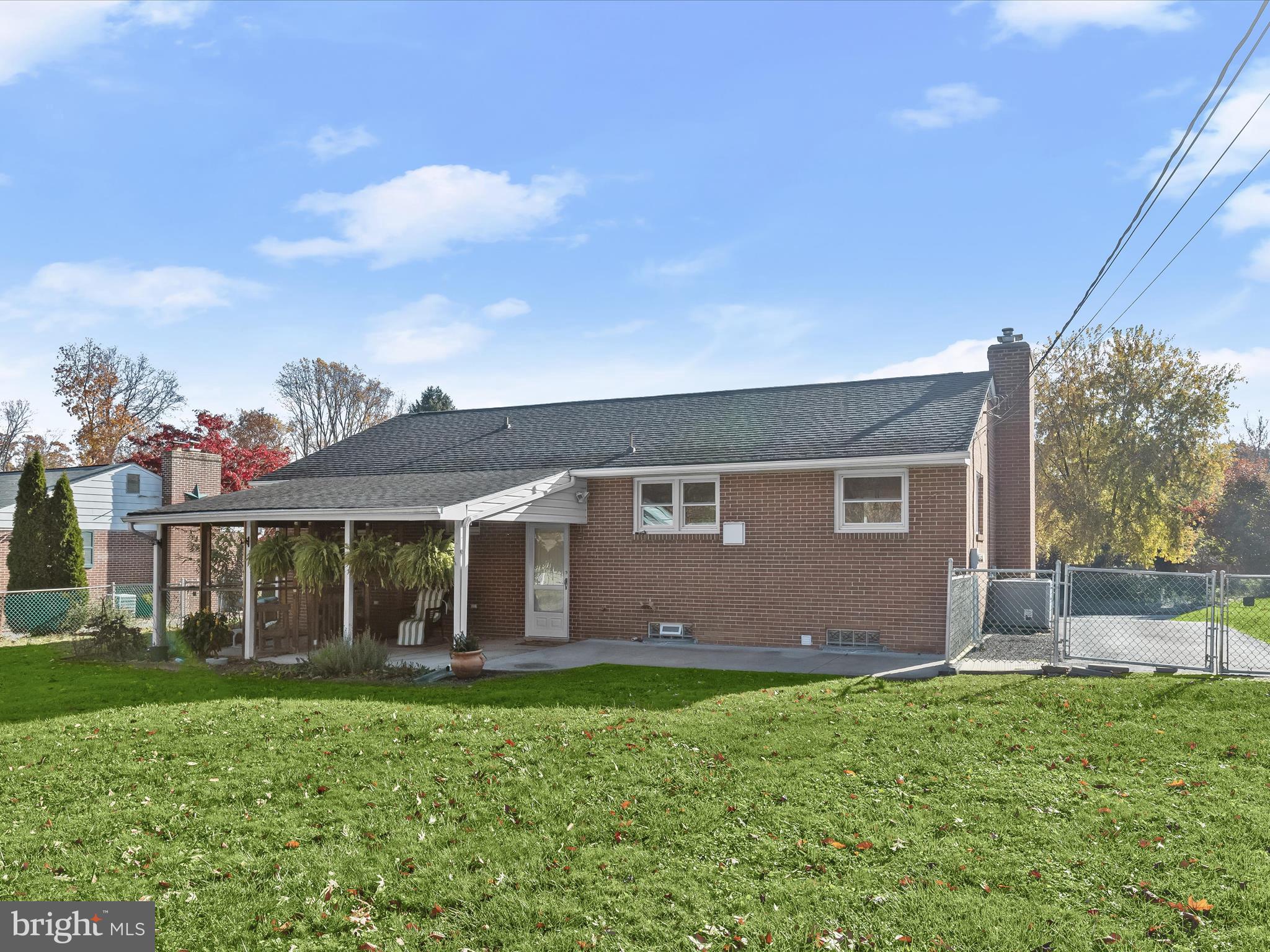 FAIRMONT - Residential