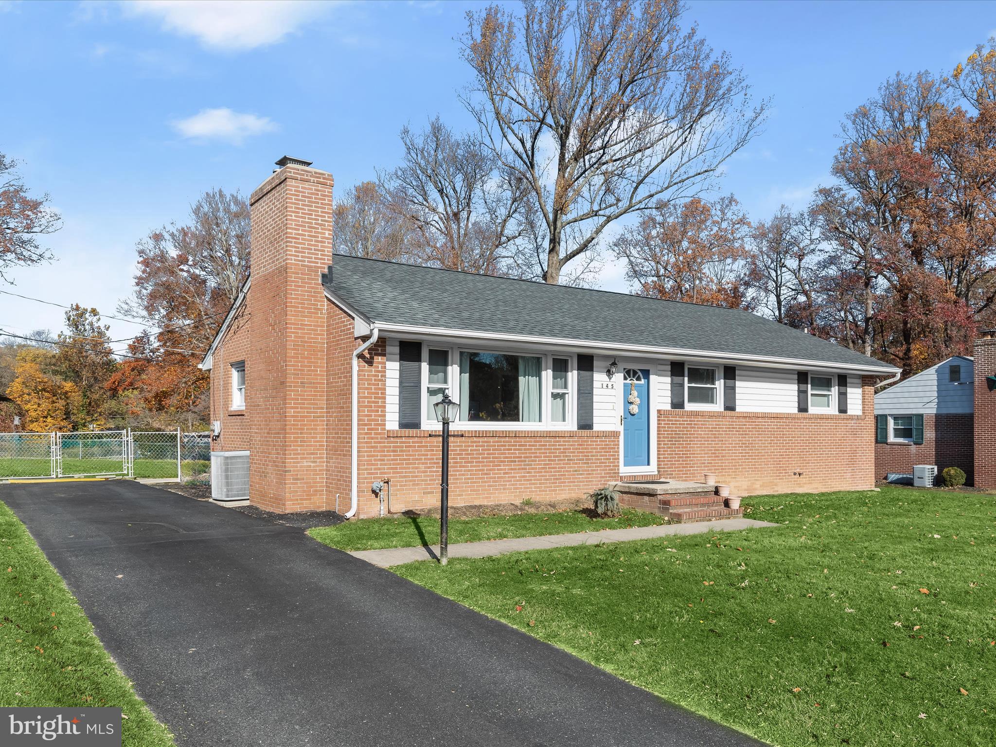 FAIRMONT - Residential