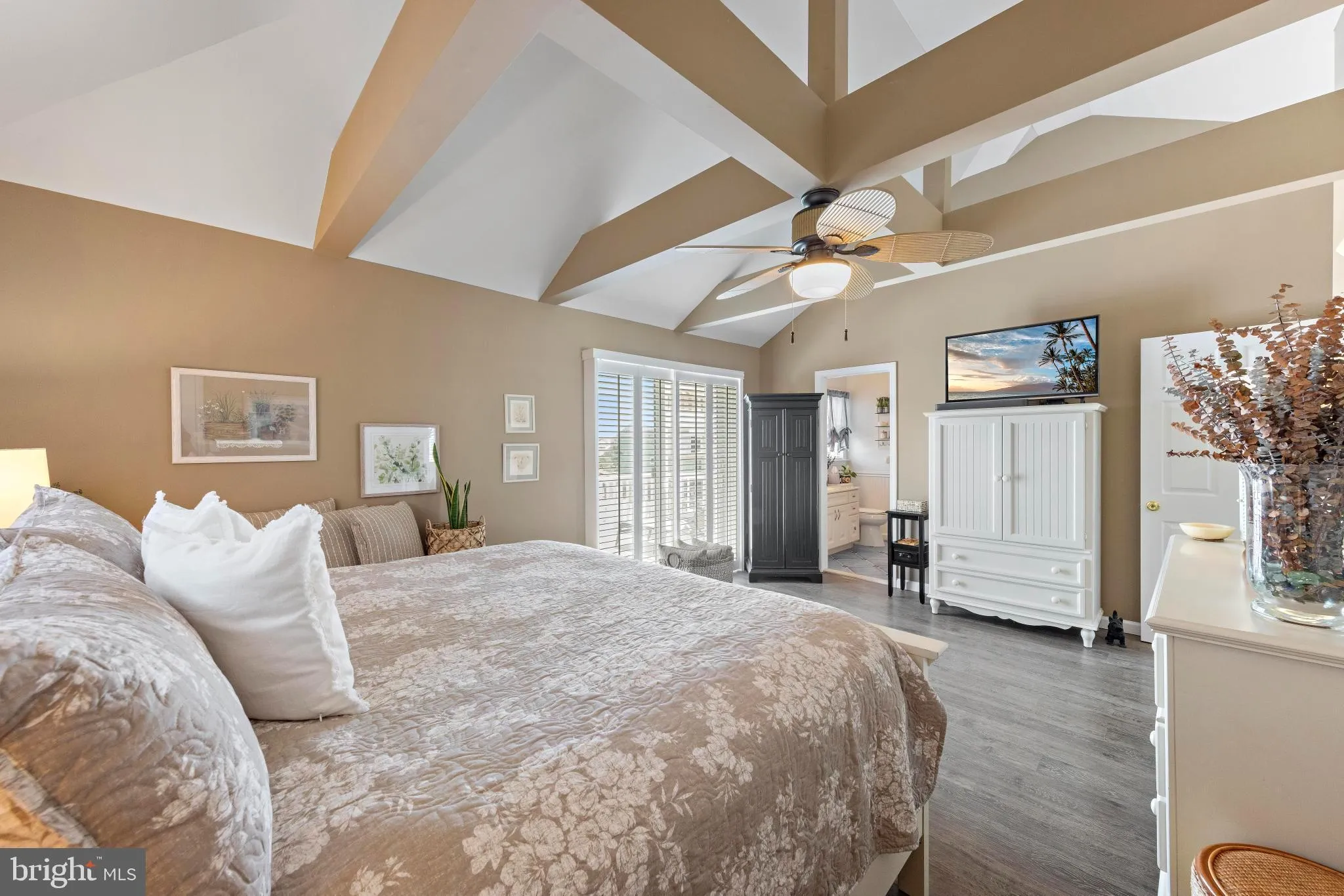 Manahawkin, New Jersey 08050, United States, 4 Bedrooms Bedrooms, ,4 BathroomsBathrooms,Residential,Active,197778