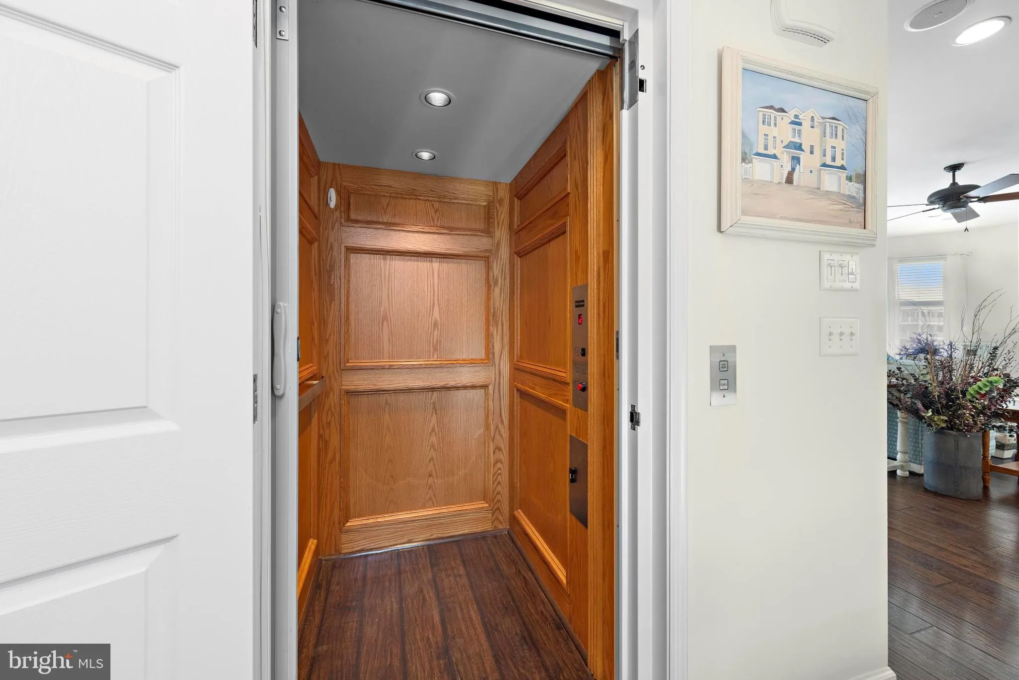 Manahawkin, New Jersey 08050, United States, 4 Bedrooms Bedrooms, ,4 BathroomsBathrooms,Residential,Active,197778