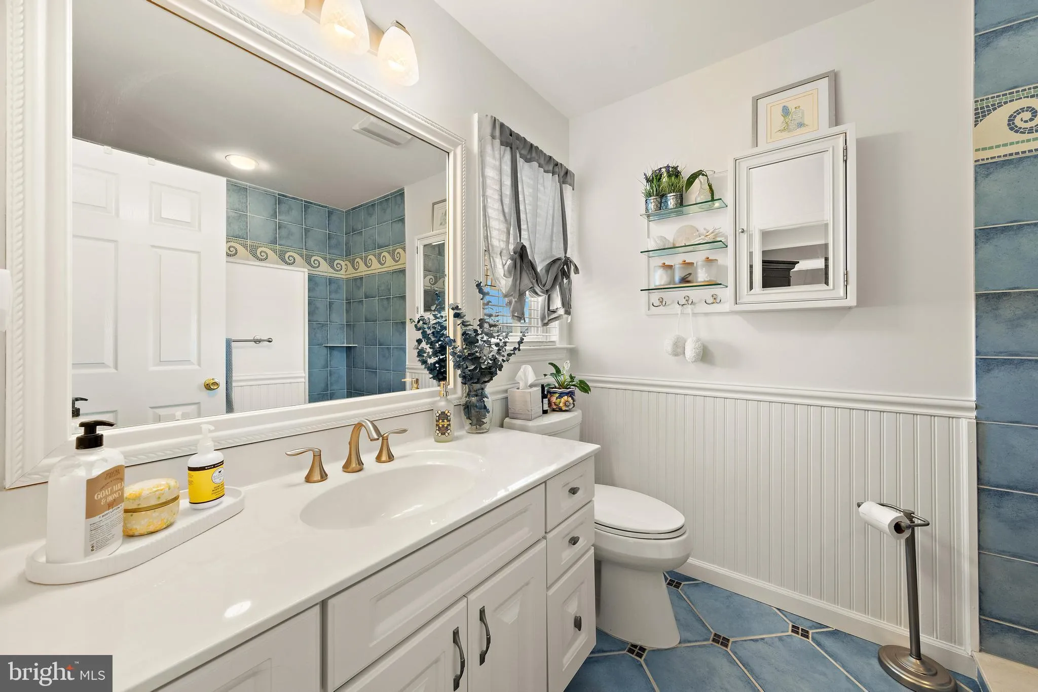 Manahawkin, New Jersey 08050, United States, 4 Bedrooms Bedrooms, ,4 BathroomsBathrooms,Residential,Active,197778