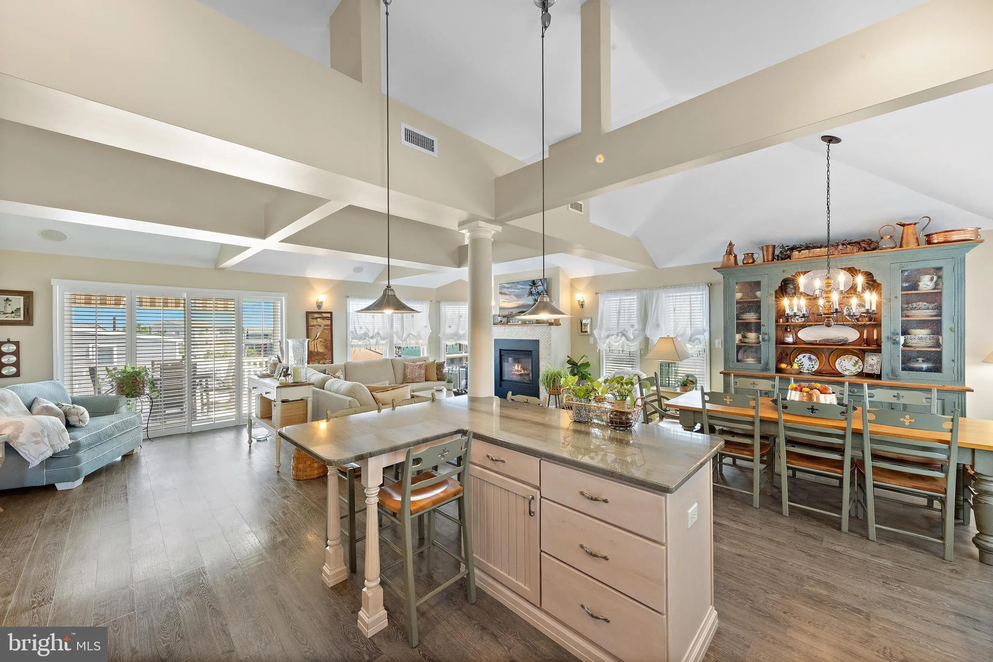 Manahawkin, New Jersey 08050, United States, 4 Bedrooms Bedrooms, ,4 BathroomsBathrooms,Residential,Active,197778