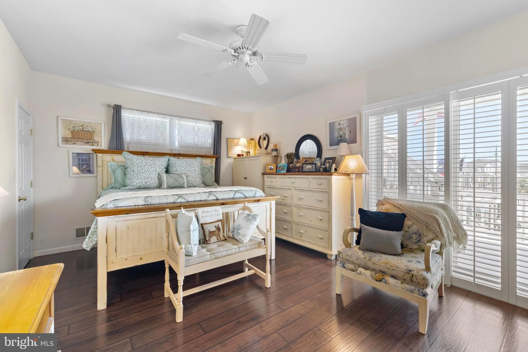 Manahawkin, New Jersey 08050, United States, 4 Bedrooms Bedrooms, ,4 BathroomsBathrooms,Residential,Active,197778