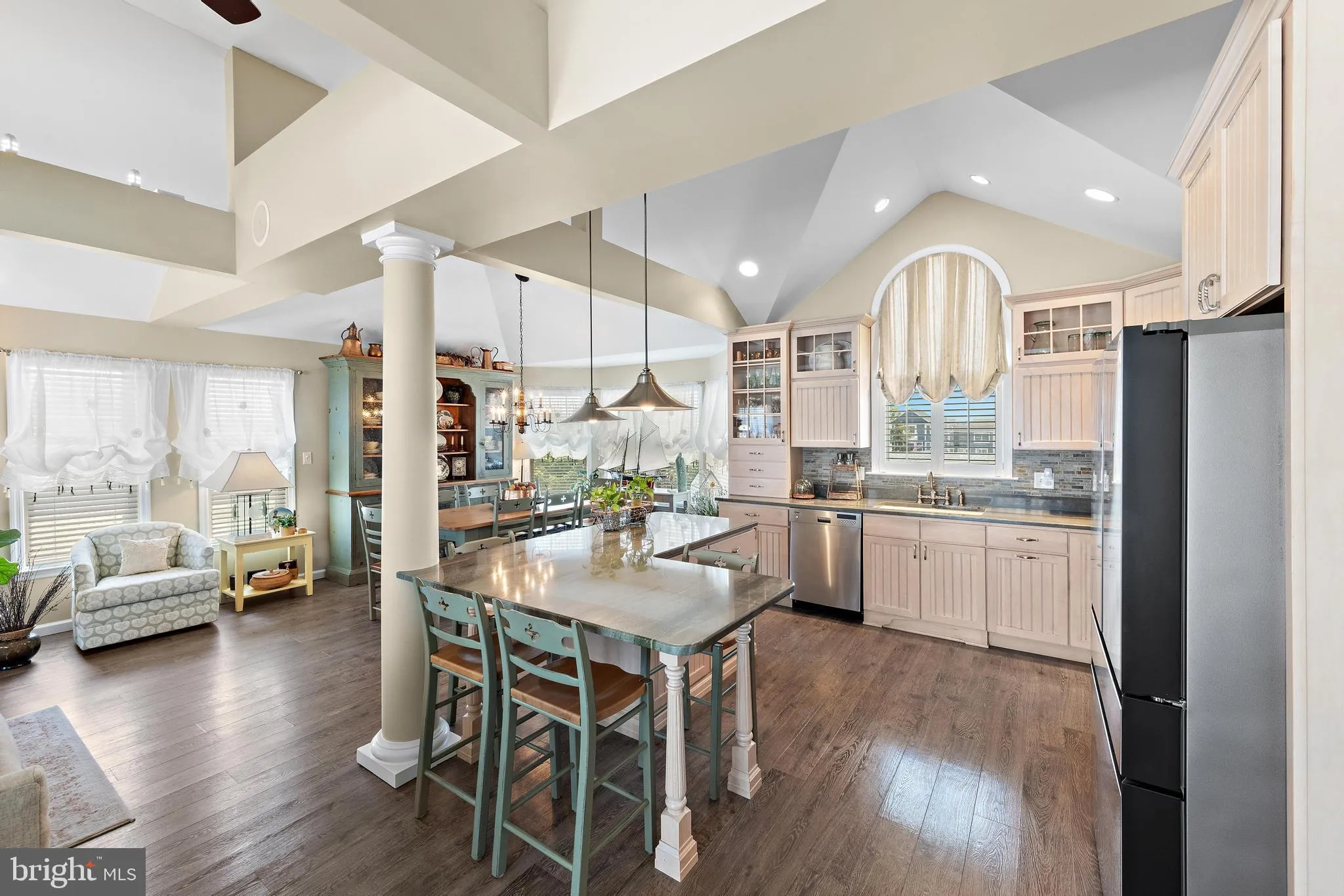 Manahawkin, New Jersey 08050, United States, 4 Bedrooms Bedrooms, ,4 BathroomsBathrooms,Residential,Active,197778