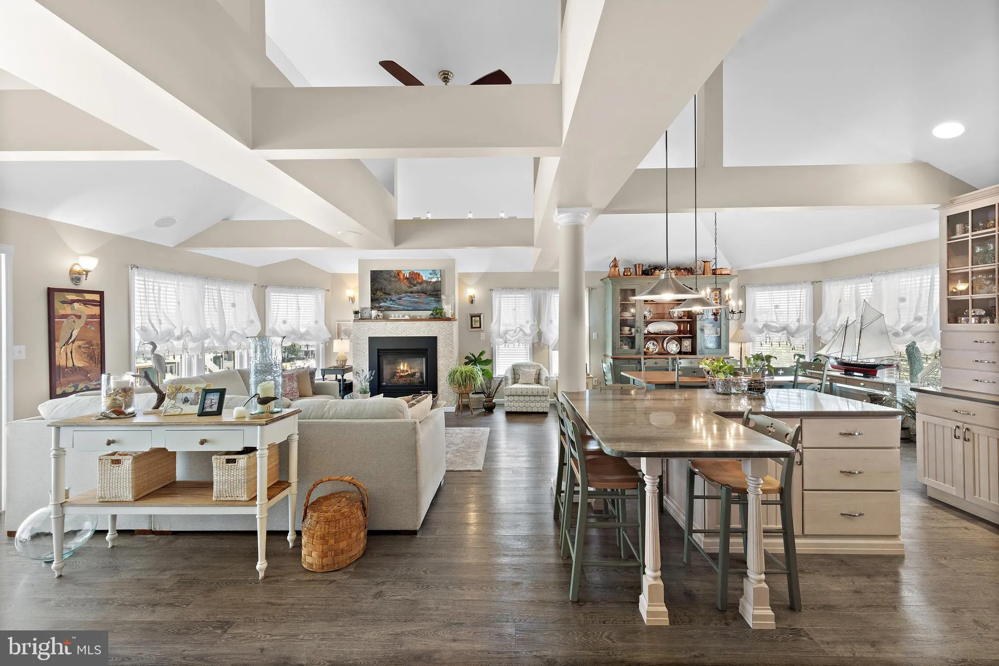 Manahawkin, New Jersey 08050, United States, 4 Bedrooms Bedrooms, ,4 BathroomsBathrooms,Residential,Active,197778