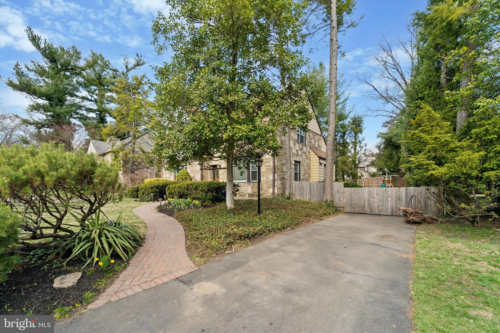 ELKINS PARK - Residential