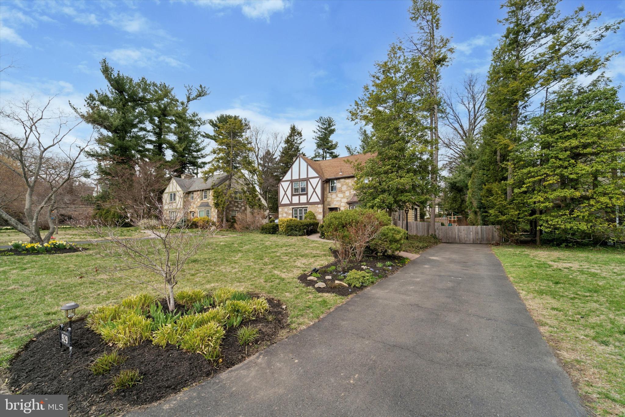 ELKINS PARK - Residential