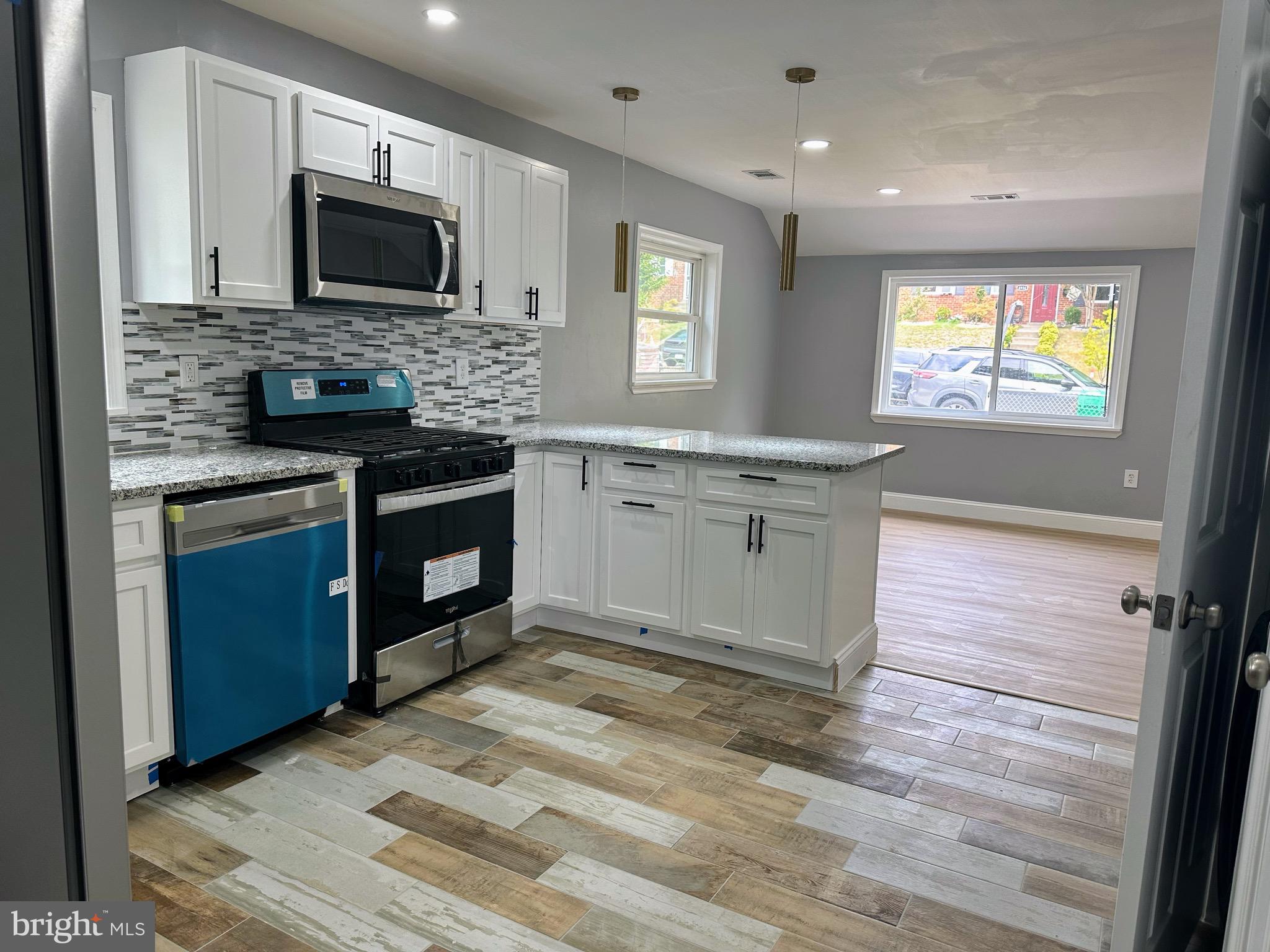 WOODLAWN - Residential