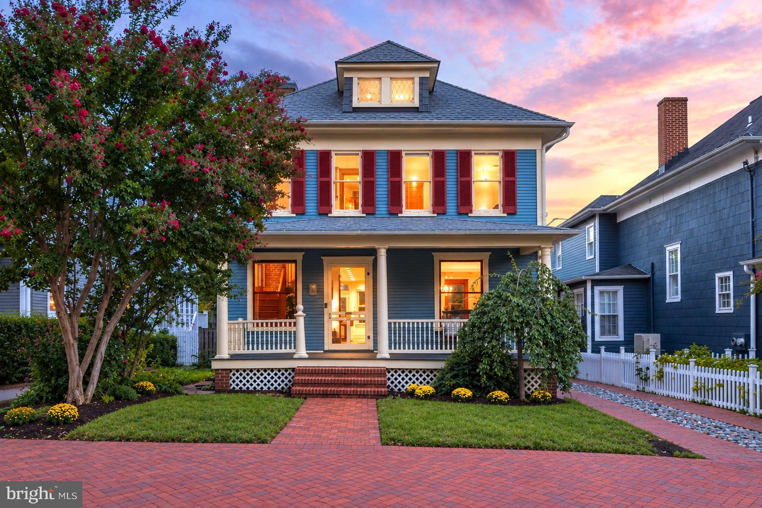 102 DUKE OF GLOUCESTER STREET