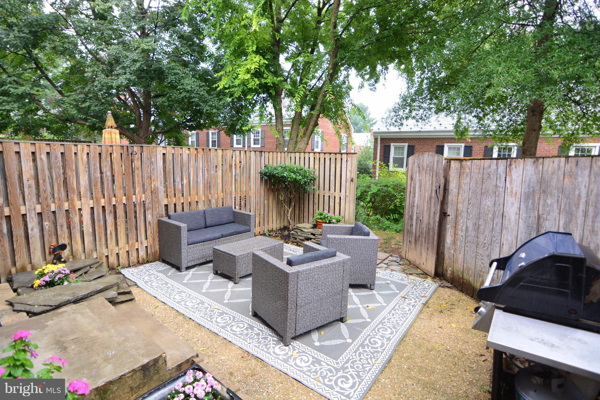 FAIRLINGTON - Residential