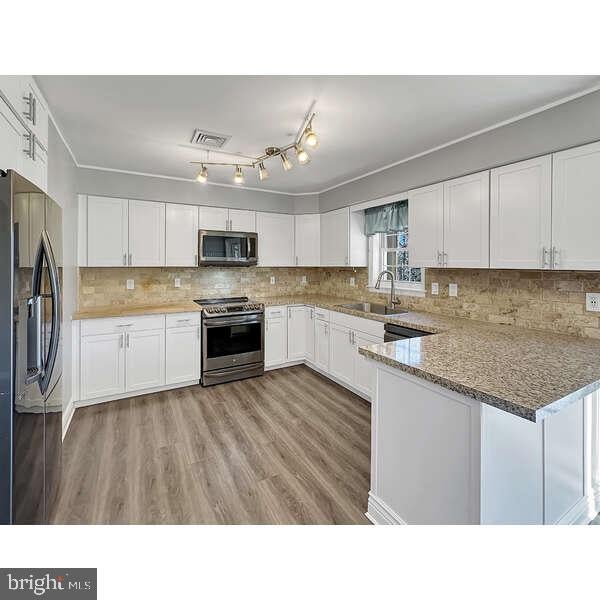 1107 INDIAN DRIVE